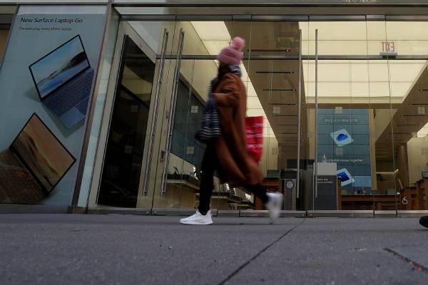 Microsoft investigates hacking problems